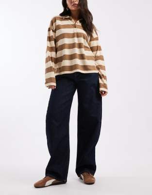 Calvin Klein Jeans - Jeans mit weitem Barrel-Leg-Schnitt in Indigo-Rinse-Marineblau