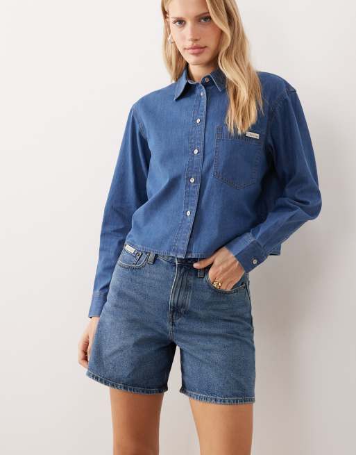 Calvin Klein Jeans – Jeans-Shorts in verwaschenem Mittelblau mit A-Linien-Schnitt und hohem Bund , 4 von 5