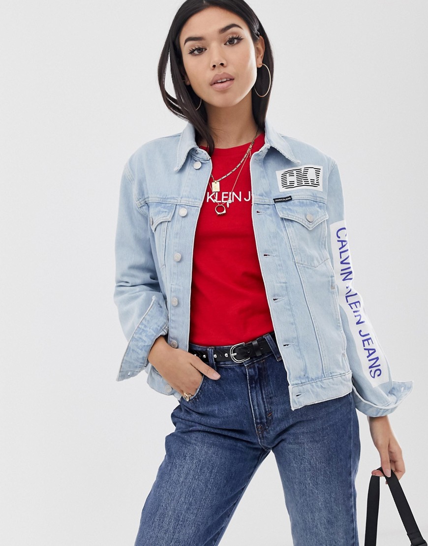 Calvin Klein Jeans – Jeansjacka med lappar-Blå