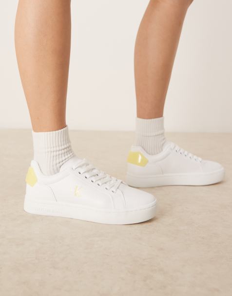 Calvin Klein Jeans – Klassische Cupsole-Sneaker in Weiß und Gelb - view 1