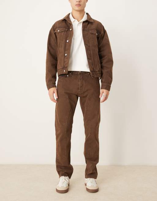 Calvin Klein Jeans – Klasyczne jeansy o prostym kroju w ciemnobrązowym kolorze – tylko w ASOS