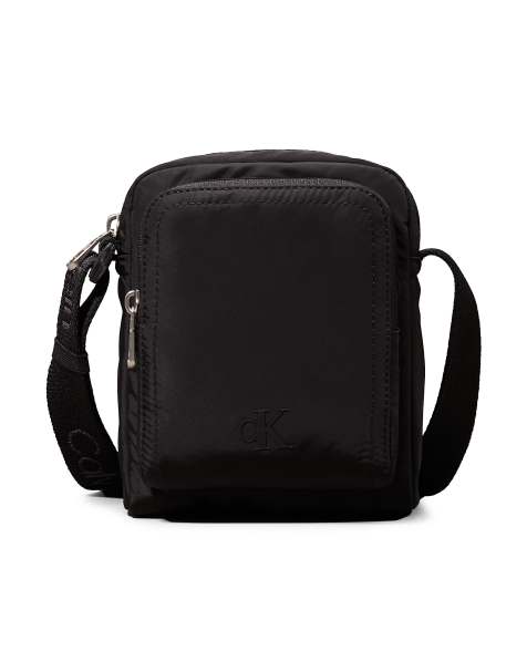 Calvin Klein Jeans – Kleine Reportertasche in Schwarz - view 1