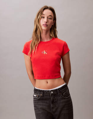 Calvin Klein Jeans - Knapp geschnittenes T-Shirt in Pfirsich mit Monogramm-Rosa