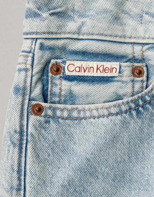 Calvin Klein Jeans – Kultige gerade Jeans im 90er-Stil in sonnengebleichter Waschung, 6 von 7