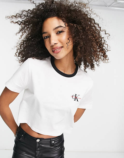 Calvin Klein Jeans – Kurz geschnittenes T-Shirt in Weiß mit abgesetzten  Nähten | ASOS