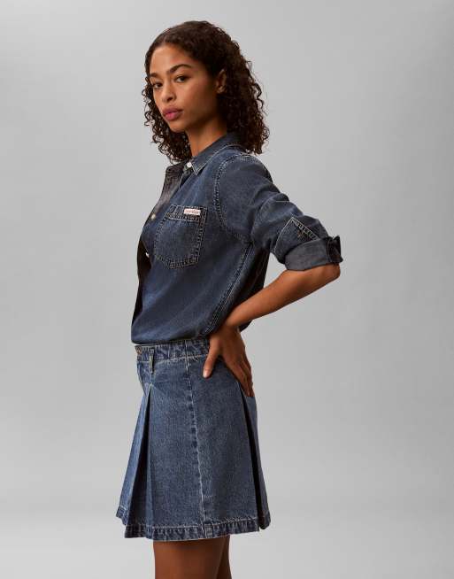 Calvin Klein Jeans – Kurzer Jeans-Faltenrock in Mittelblau, 3 von 4
