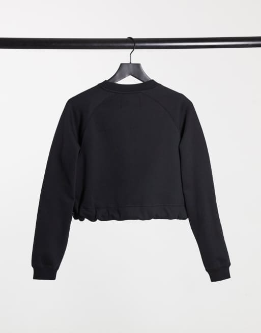 Calvin Klein Jeans – Kurzer Pullover mit Rundhalsausschnitt in Schwarz |  ASOS