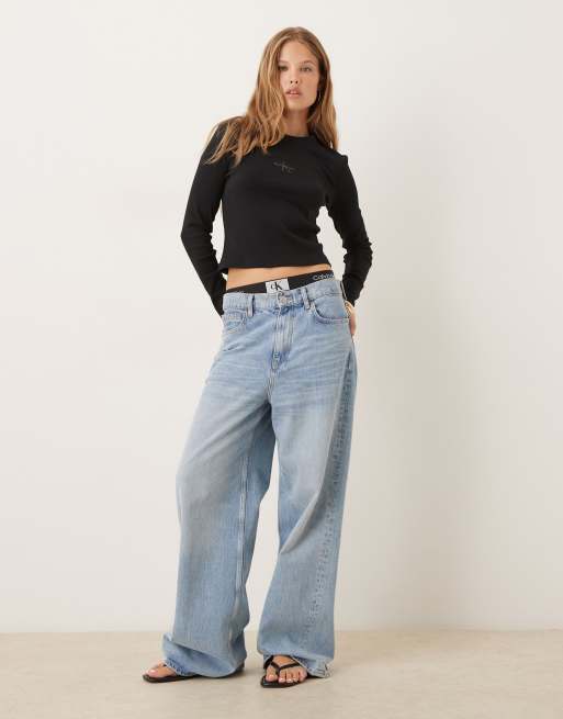 Calvin Klein Jeans – Langärmliges Oberteil in Schwarz mit Monogramm-Logo , 3 von 4