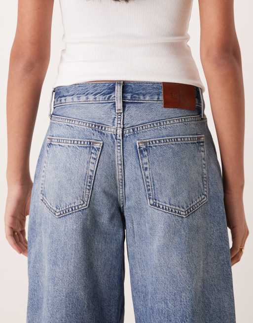 Calvin Klein Jeans – Lange Jeans-Shorts in Mittelblau, 5 von 5