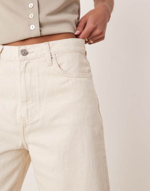 Calvin Klein Jeans - Langere denim short in ecru met wassing, 5 van 5