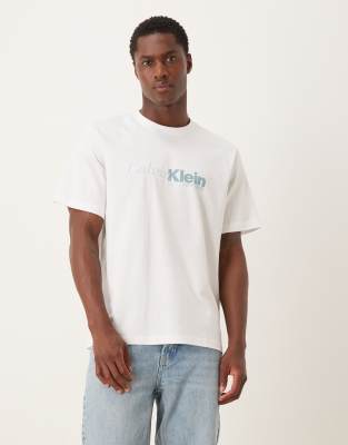 Calvin Klein Jeans Est.1978 Large Center Logo T-shirt In White