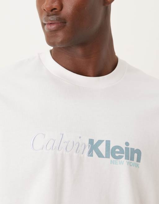 Calvin Klein Jeans large centre logo t-shirt in white, 5 of 5