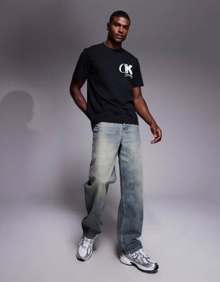 Calvin Klein Jeans Est.1978 Large Chest Logo T-shirt In Black