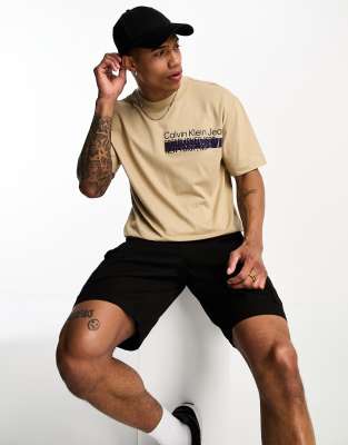 Многослойная футболка Calvin Klein Jeans с надписью address бежевого цвета