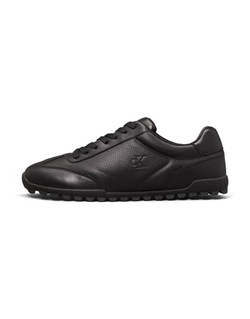 Calvin Klein Jeans – Leder-Sneaker in strahlendem Triple-Schwarz mit niedrigem Profil, 2 von 5