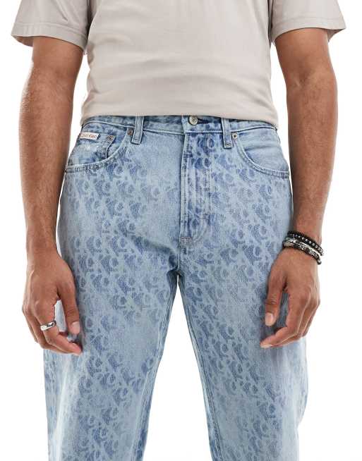 Calvin Klein Jeans – Ljusblå, raka, monogrammönstrade jeans i 90-talsstil, 5 av 5