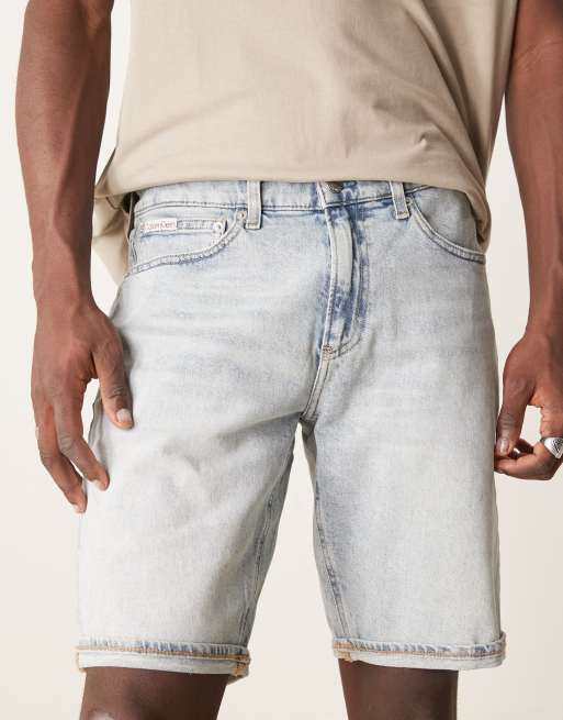 Calvin Klein Jeans – Ljusblå, tvättade jeansshorts med normal passform, 4 av 5