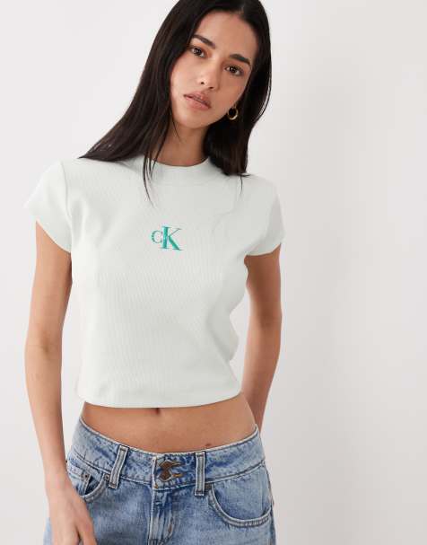 Calvin Klein Jeans – Ljusgrön, ribbad, liten t-shirt med monogramlogga - view 1