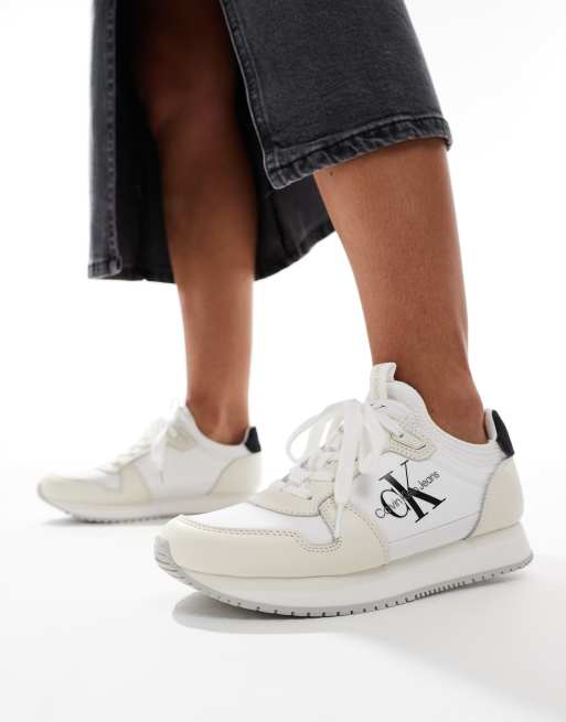   JEANS★ランナー スニーカー★WHITE/BLACK Calvin Klein Jeans logo runner sneakers in white & black | ASOS