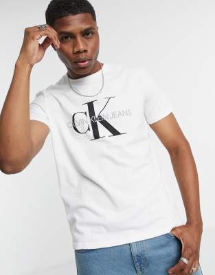 calvin klein jeans logo t shirt