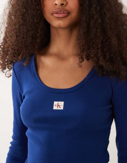 Calvin Klein Jeans long sleeve woven label rib scoop neck top in blue, 3 of 4