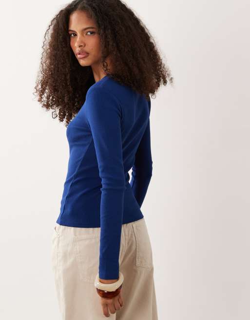 Calvin Klein Jeans long sleeve woven label rib scoop neck top in blue, 4 of 4