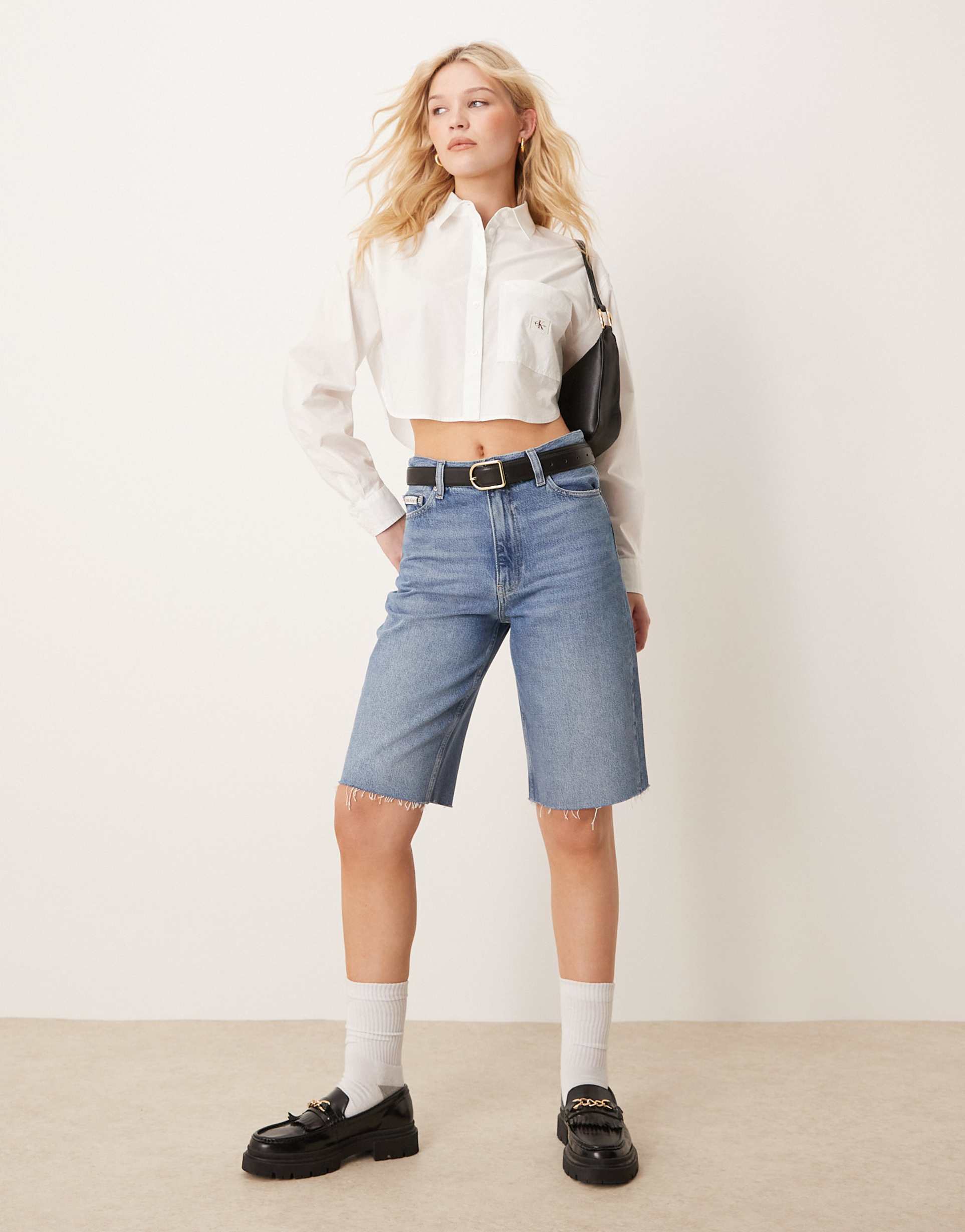 calvin klein jeans longer bermuda jorts in light wash