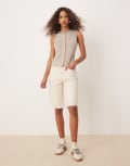 [Calvin Klein Jeans] Calvin Klein Jeans longer denim shorts in ecru wash-White W26 Denim Light