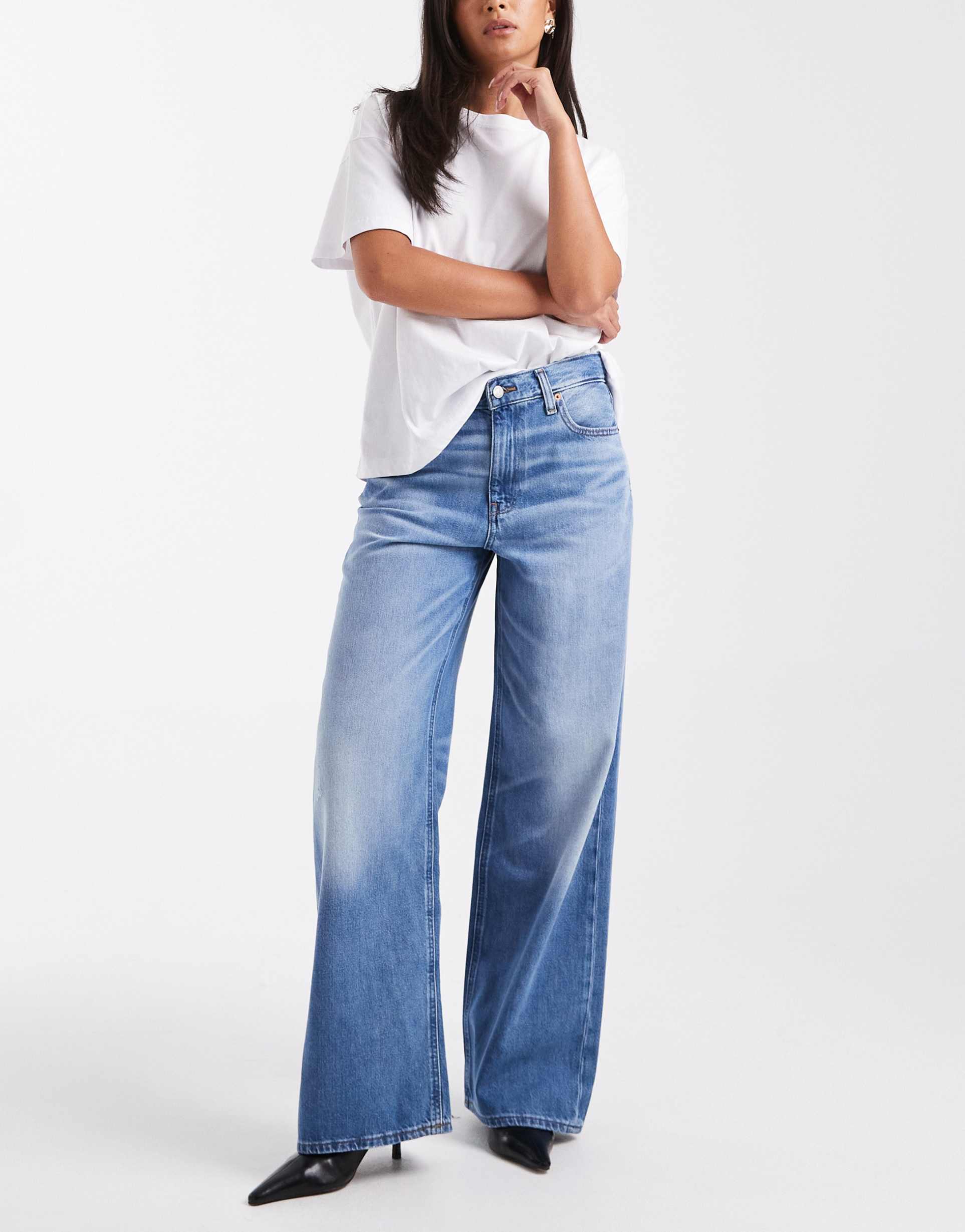 calvin klein jeans low rise baggy jeans in light blue wash