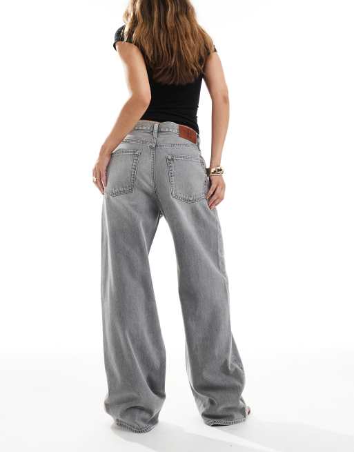 Calvin Klein Jeans low rise baggy jeans in washed black, 2 of 5