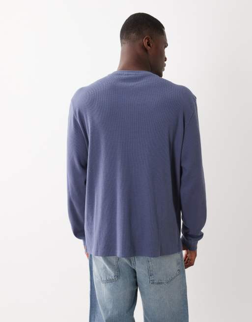 Calvin Klein Jeans - Maglietta a maniche lunghe blu a nido d'ape con stemma, 3 di 5