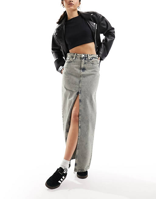 Calvin Klein Jeans – Maxi-Jeansrock in mittlerer Waschung mit Schlitz vorne  | ASOS