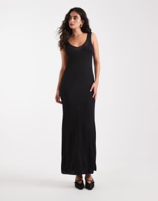 Calvin Klein Jeans - Maxikleid aus Feinstrick in Schwarz