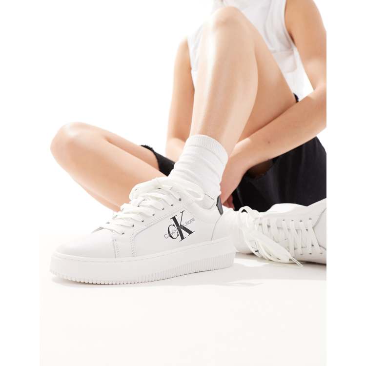 Calvin Klein Jeans Mehrfarbige Cupsole Sneaker mit Monogramm und dicker Sohle