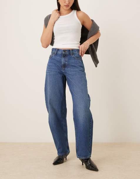 Calvin Klein Jeans – Mellanblå, tvättade barreljeans i relaxed fit - view 1