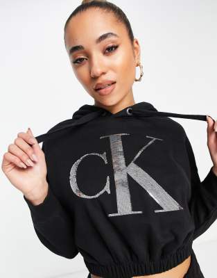 Calvin klein jeans logo cropped hot sale hooded sweatshirt