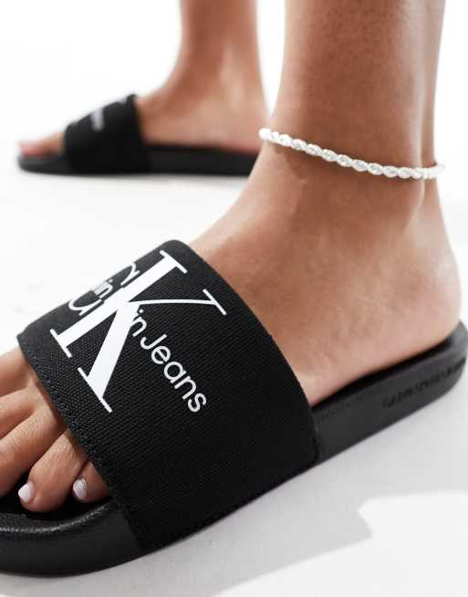 Calvin klein jeans logo 2025 sliders