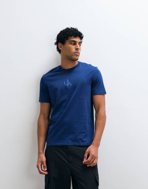 Calvin Klein Jeans monologo graphic t-shirt in blue, 5 of 5