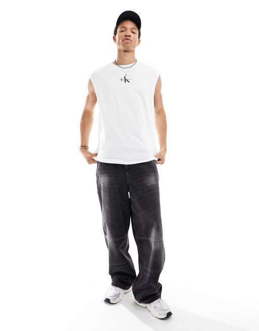 Calvin Klein Jeans monologo sleeveless t-shirt in white, 3 of 4