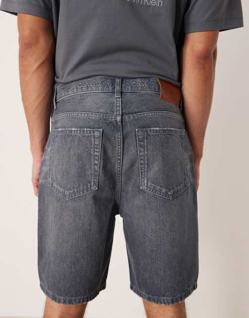 Calvin Klein Jeans - Mørkegrå forvaskede denimshorts med afslappet pasform i 90'er-stil, 4 af 5