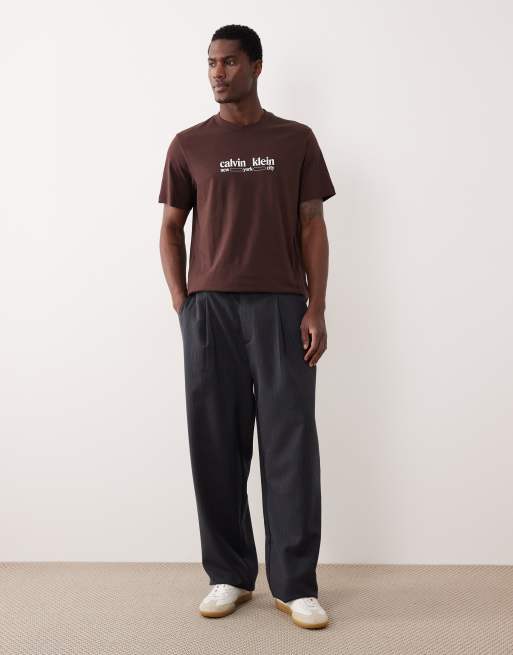 Calvin Klein Jeans NYC chest graphic in mocha brown, 2 of 5