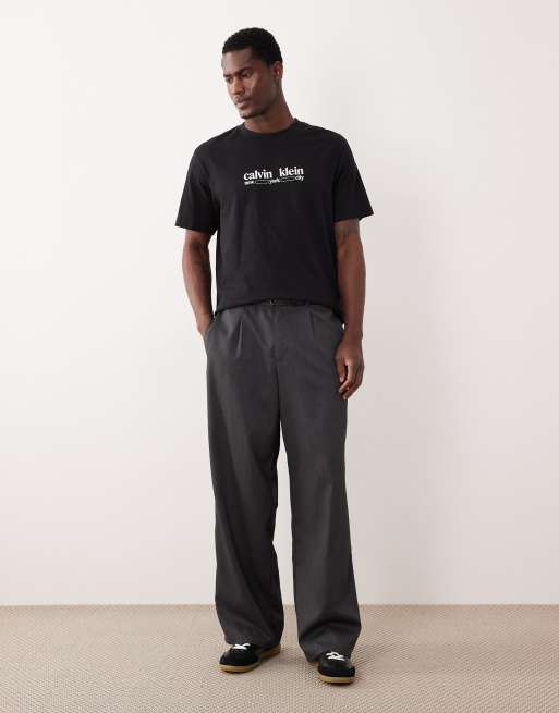 Calvin Klein Jeans - NYC print op de borst in zwart, 2 van 5