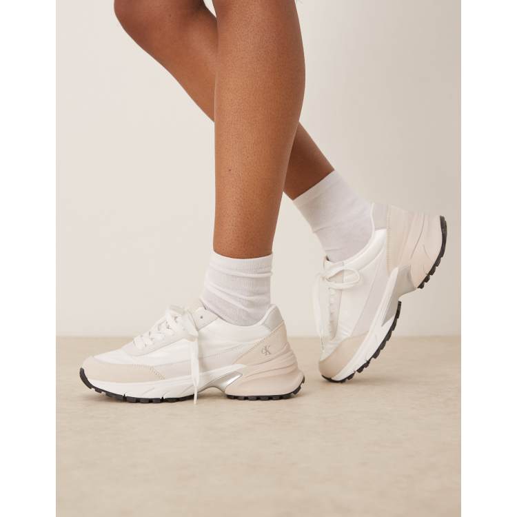 スニーカー   JEANS Woman Sneakers White YW0YW00823 YBR Calvin Klein Jeans nylon hike runner sneakers in white and
