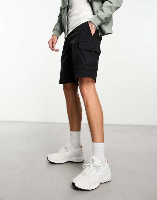 Lightweight hot sale cargo shorts