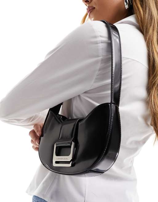 Black off the store shoulder bag