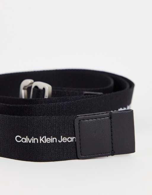 Calvin Klein Jeans – Off-Duty – Svart skärp på 35mm, 2 av 4