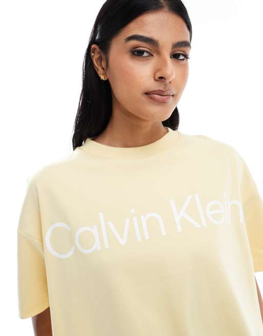 Calvin Klein Jeans oversized large logo boxy t-shirt in yellow, 2 of 4