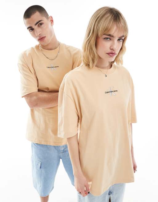 Calvin Klein Jeans - Oversized T-shirt met logo in beige - ASOS Exclusive