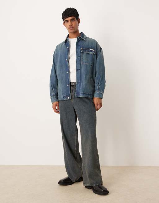 Calvin Klein Jeans – Oversize–Jeansjacke in blauer Stone-Waschung, 2 von 5
