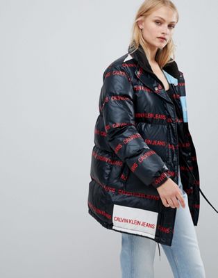 Aanpassing verlangen Raak verstrikt Calvin Klein Jeans padded jacket with multi logo | ASOS